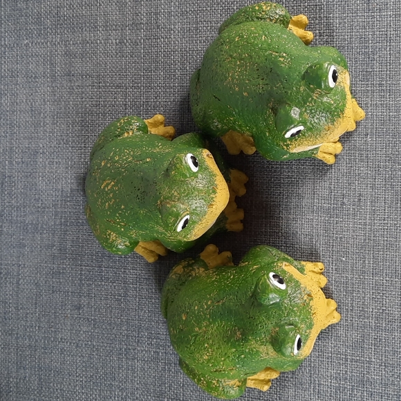 Resin Whimsical Garden Frog Frogs Toads Amphibians Figures Statues Home Accents - Picture 6 of 7